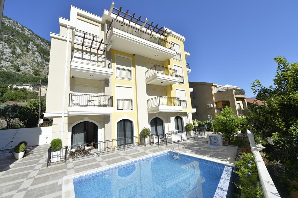 Posto Capitano C Group Apartment โกตอร์ ภายนอก รูปภาพ