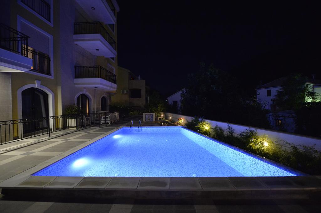 Posto Capitano C Group Apartment โกตอร์ ภายนอก รูปภาพ